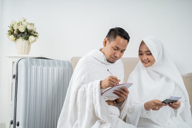 حقيبة الحج الخاصة بالزوج